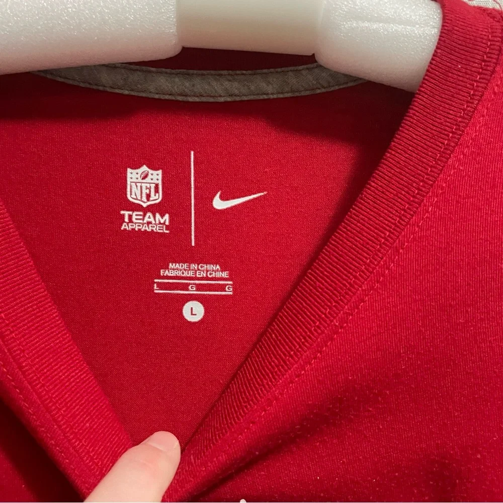 3/$15 Nike Falcons t-shirt - Picture 2 of 3